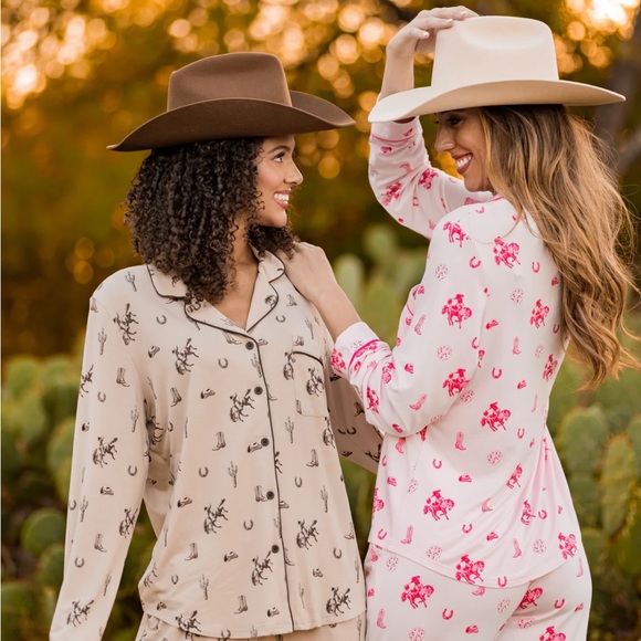 NWT Long-Sleeved Women's Pajama Set in Disco Cowgirl size L - Picture 4 of 17